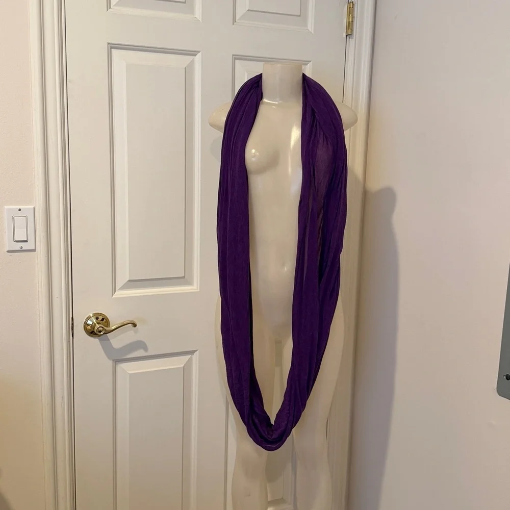 Calvin Klein Purple scarf great condition super soft